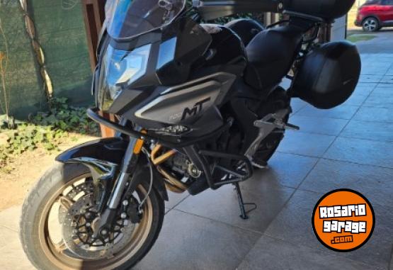 Motos - CF MT 700 2024 Nafta 9000Km - En Venta