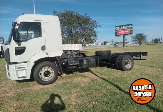 Camiones y Gr�as - FOD CARGO 1729 CABINA DORMITORIO - En Venta