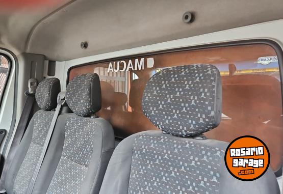 Utilitarios - Renault Master 2014 Diesel 541300Km - En Venta