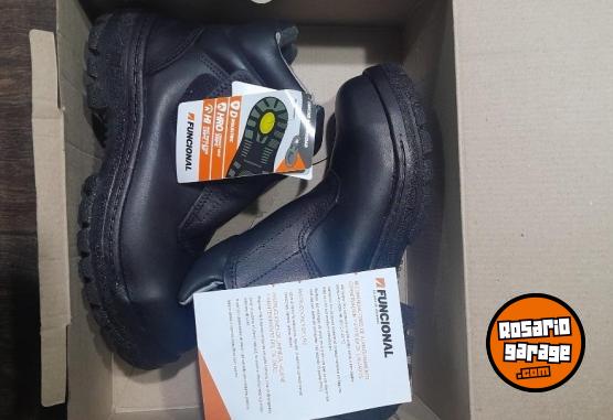 Indumentaria - Borcegos de seguridad FUNCIONAL talle40 - En Venta
