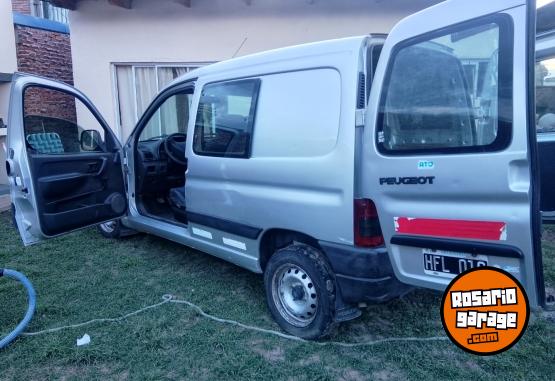 Utilitarios - Peugeot Parnert 2008 Diesel 250000Km - En Venta
