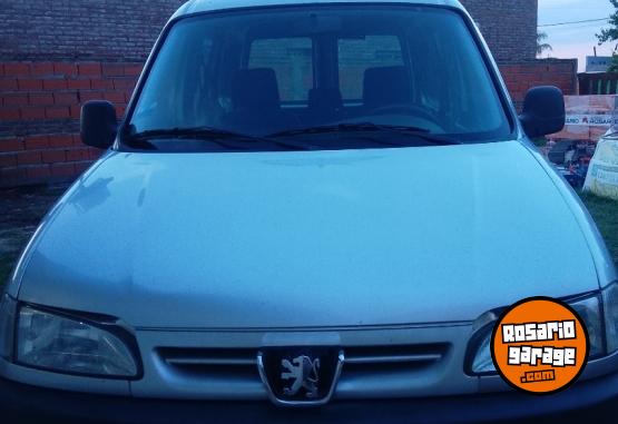 Utilitarios - Peugeot Parnert 2008 Diesel 250000Km - En Venta