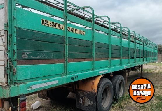 Camiones y Gr�as - SEMI GANADERO - En Venta