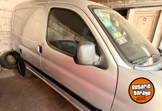 Utilitarios - Peugeot Parnert 2011 GNC 111111Km - En Venta