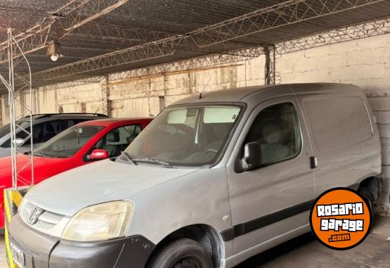 Utilitarios - Peugeot Parnert 2011 GNC 111111Km - En Venta