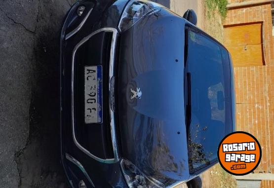 Autos - Peugeot 208 2018 GNC 105000Km - En Venta
