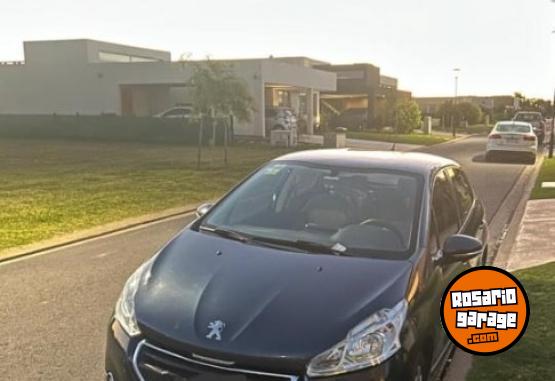 Autos - Peugeot 208 2015 Nafta 149000Km - En Venta