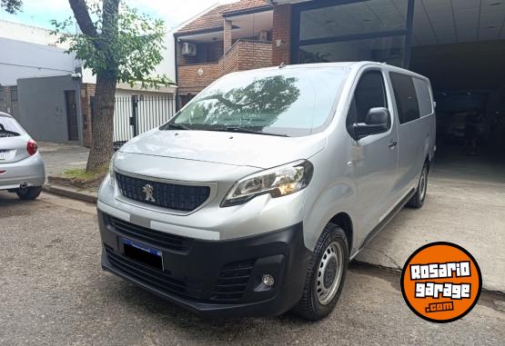 Utilitarios - Peugeot Expert Premium 6 Asientos 2019 Diesel 110000Km - En Venta