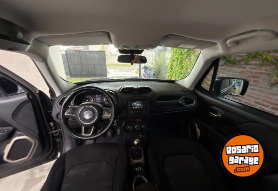 Autos - Chrysler Jeep Renegade 1.8L Sport 2017 Nafta 121000Km - En Venta