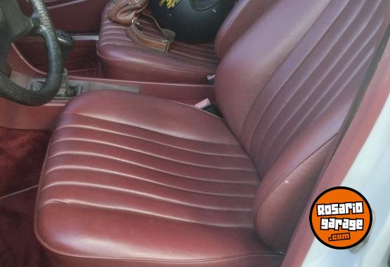 Clásicos - Mercedes Benz 200e - En Venta
