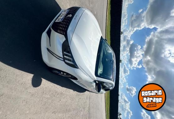 Autos - Peugeot 208 feline 2023 Nafta 39000Km - En Venta