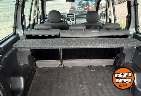 Utilitarios - Peugeot Partner patagonica 2015 Nafta 146000Km - En Venta