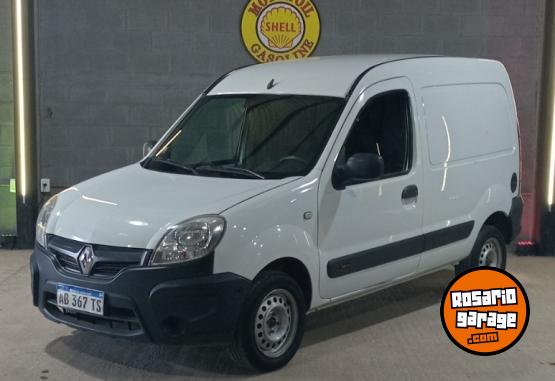 Utilitarios - Renault Kangoo ph3 confort 2017 GNC 174000Km - En Venta