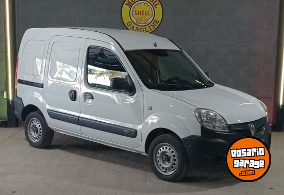 Utilitarios - Renault Kangoo ph3 confort 2017 GNC 174000Km - En Venta