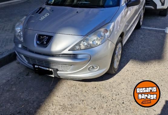 Autos - Peugeot 207 2012 Nafta 82000Km - En Venta