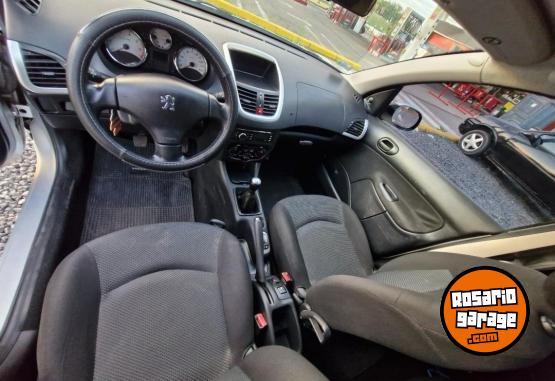 Autos - Peugeot 207 2012 Nafta 82000Km - En Venta