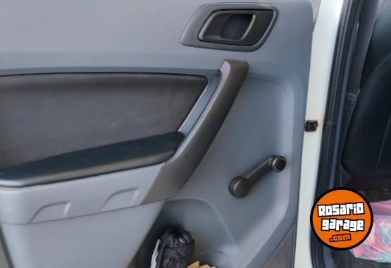 Camionetas - Ford Ranger XL 2.2 2014 Diesel 245000Km - En Venta