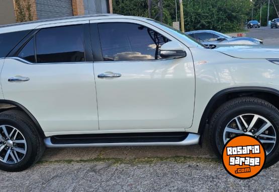 Camionetas - Toyota SW4 2017 Diesel 190076Km - En Venta