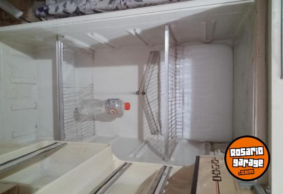 Hogar - VENDO HELADERA COLUMBIA CON FREEZER - En Venta