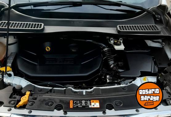 Camionetas - Ford Kuga SEL 4X4 2017 Nafta 100000Km - En Venta