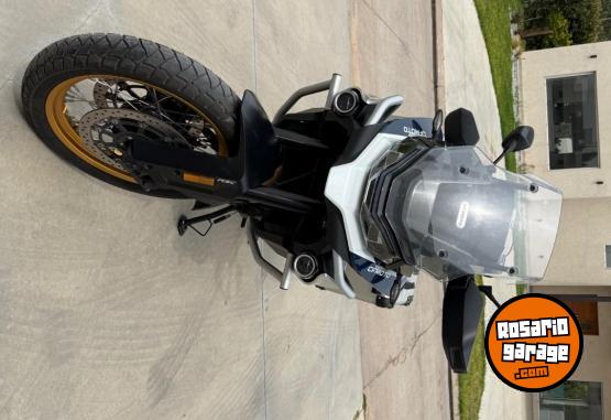 Motos - CF explorer edition 2024 Nafta 11000Km - En Venta