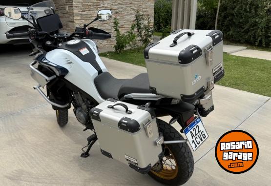 Motos - CF explorer edition 2024 Nafta 11000Km - En Venta