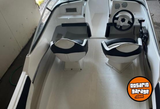 Embarcaciones - Lancha usada deportiva bunker 5100 sport 40 4t Mercury 2021 32 hs nautistore - En Venta