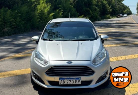 Autos - Ford Fiesta SE 2017 Nafta 120000Km - En Venta