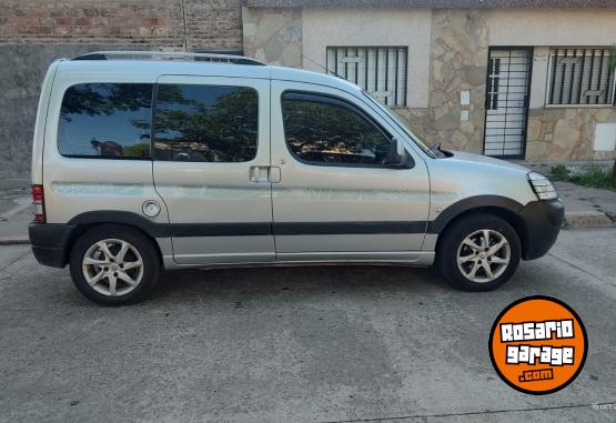 Utilitarios - Peugeot Partner 2020 GNC 97000Km - En Venta