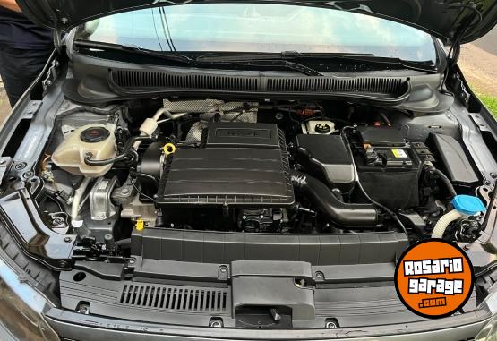 Autos - Volkswagen Polo 2019 Nafta 83000Km - En Venta