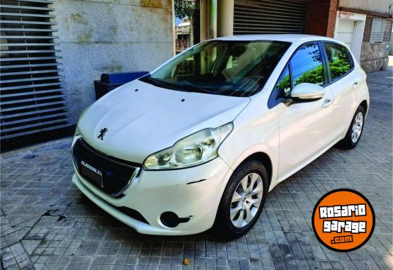 Autos - Peugeot 208 2014 Nafta 150000Km - En Venta