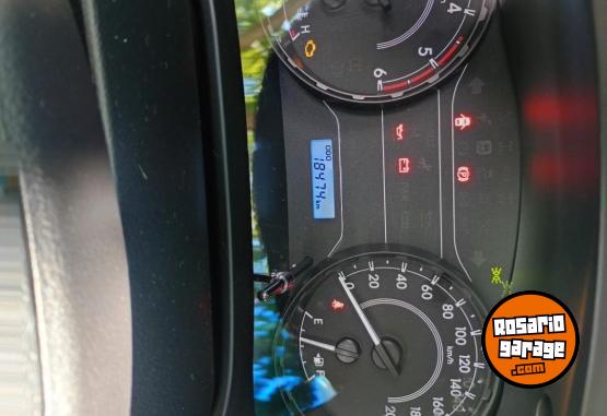 Camionetas - Toyota Hilux 2024 2024 Diesel 18000Km - En Venta