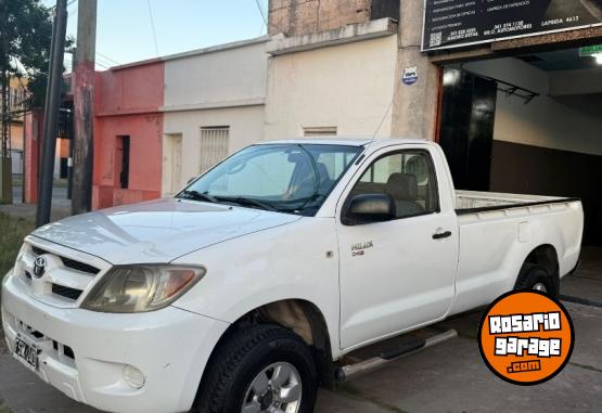 Camionetas - Toyota Hilux 2006 Nafta 310000Km - En Venta