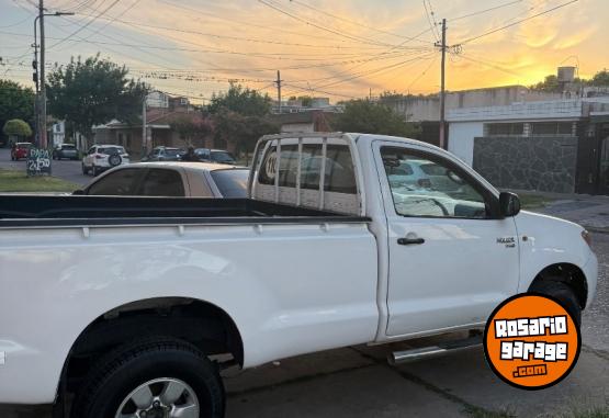 Camionetas - Toyota Hilux 2006 Nafta 310000Km - En Venta
