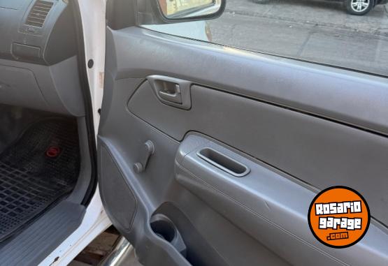 Camionetas - Toyota Hilux 2006 Nafta 310000Km - En Venta