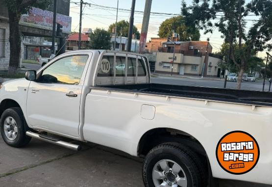 Camionetas - Toyota Hilux 2006 Nafta 310000Km - En Venta