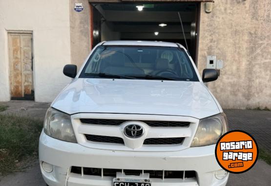 Camionetas - Toyota Hilux 2006 Nafta 310000Km - En Venta