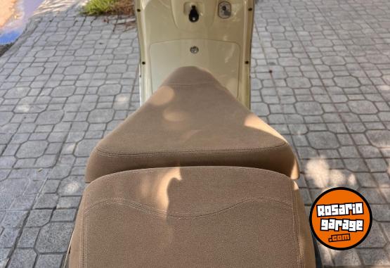 Motos - Motomel Strato euro 2023 Nafta 4000Km - En Venta