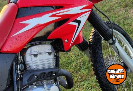 Motos - Honda Tornado 250 2018 Nafta 7700Km - En Venta