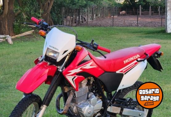 Motos - Honda Tornado 250 2018 Nafta 7700Km - En Venta