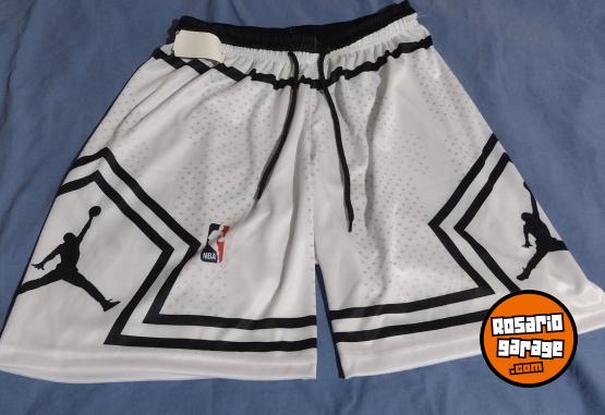 Indumentaria - Short blanco - En Venta