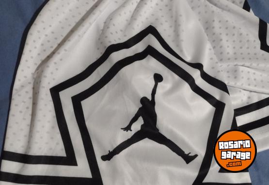 Indumentaria - Short blanco - En Venta