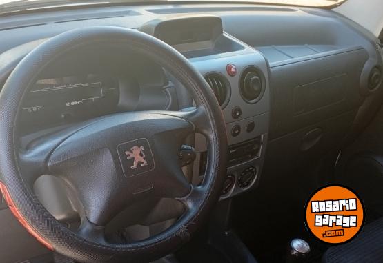 Utilitarios - Peugeot Partner 2018 Diesel 122000Km - En Venta