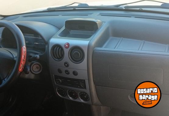Utilitarios - Peugeot Partner 2018 Diesel 122000Km - En Venta