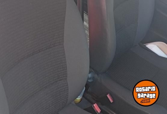 Utilitarios - Peugeot Partner 2018 Diesel 122000Km - En Venta