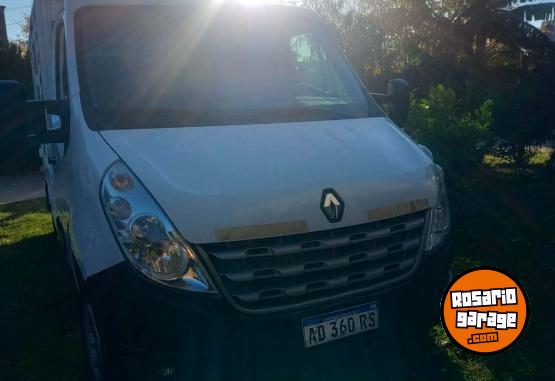 Utilitarios - Renault Master 2018 Diesel 240000Km - En Venta