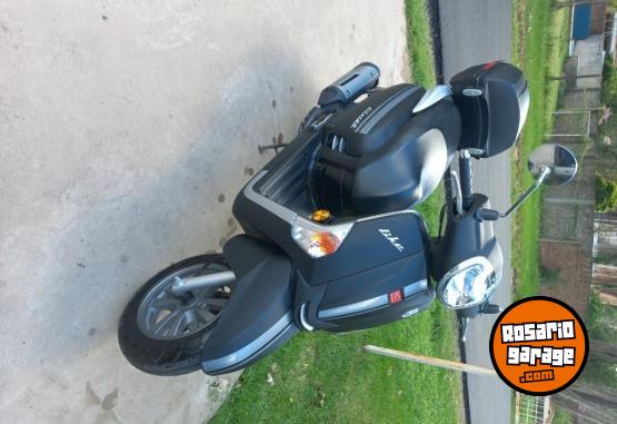Motos - Kymco Like 125 2024 Nafta 4000Km - En Venta