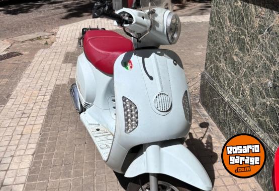 Motos - Motomel Strato euro 150 cc 2022 Nafta 6200Km - En Venta