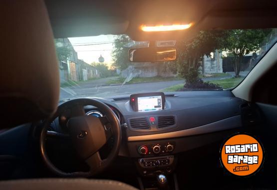 Autos - Renault Fluence dimamic 1.6 2015 Nafta 174200Km - En Venta