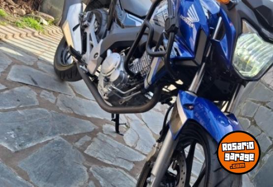 Motos - Honda Cb twister 2022 Nafta 19000Km - En Venta